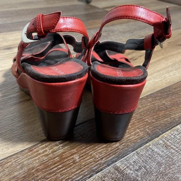 Aerosoles Hedge Maple Red Wedges Size 6.5 - Picture 5 of 12